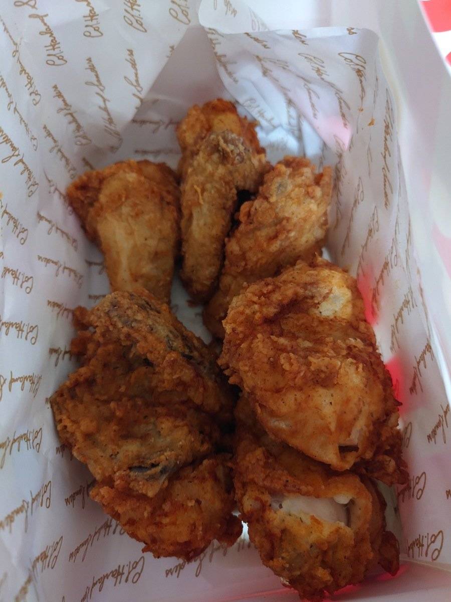 짜다충에 굴복해서 결국 현지화된 KFC 메뉴.jpg | 인스티즈